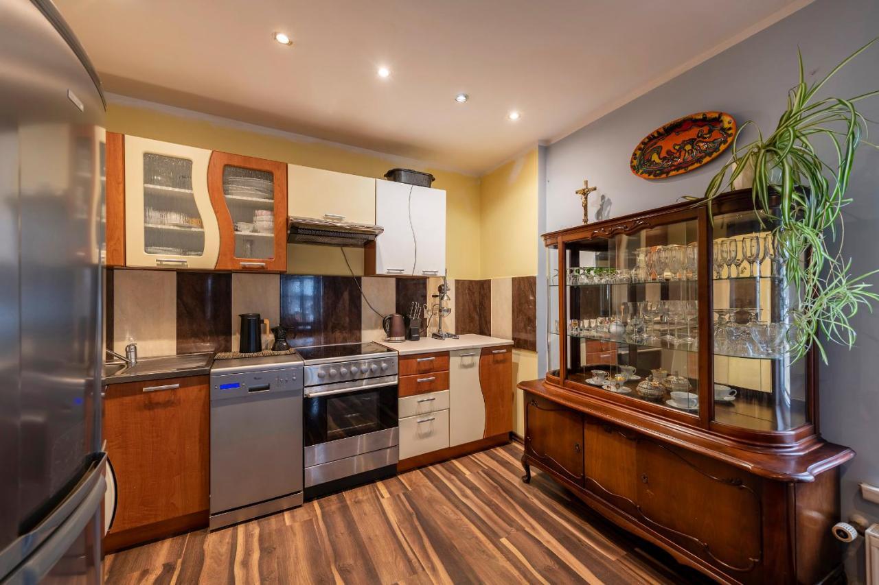 Apartament Artystyczny W Rynku. Ladek-Zdroj Exterior foto